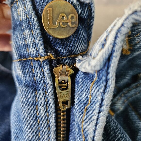 Vtg Lee Western Bareback High Waist Mom Jeans Blue Tapered Leg USA Size 29 x 28? - Picture 4 of 16